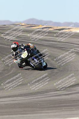 media/Dec-07-2025-CVMA (Sun) [[3e7d2de5dc]]/Race 6-The Shootout/